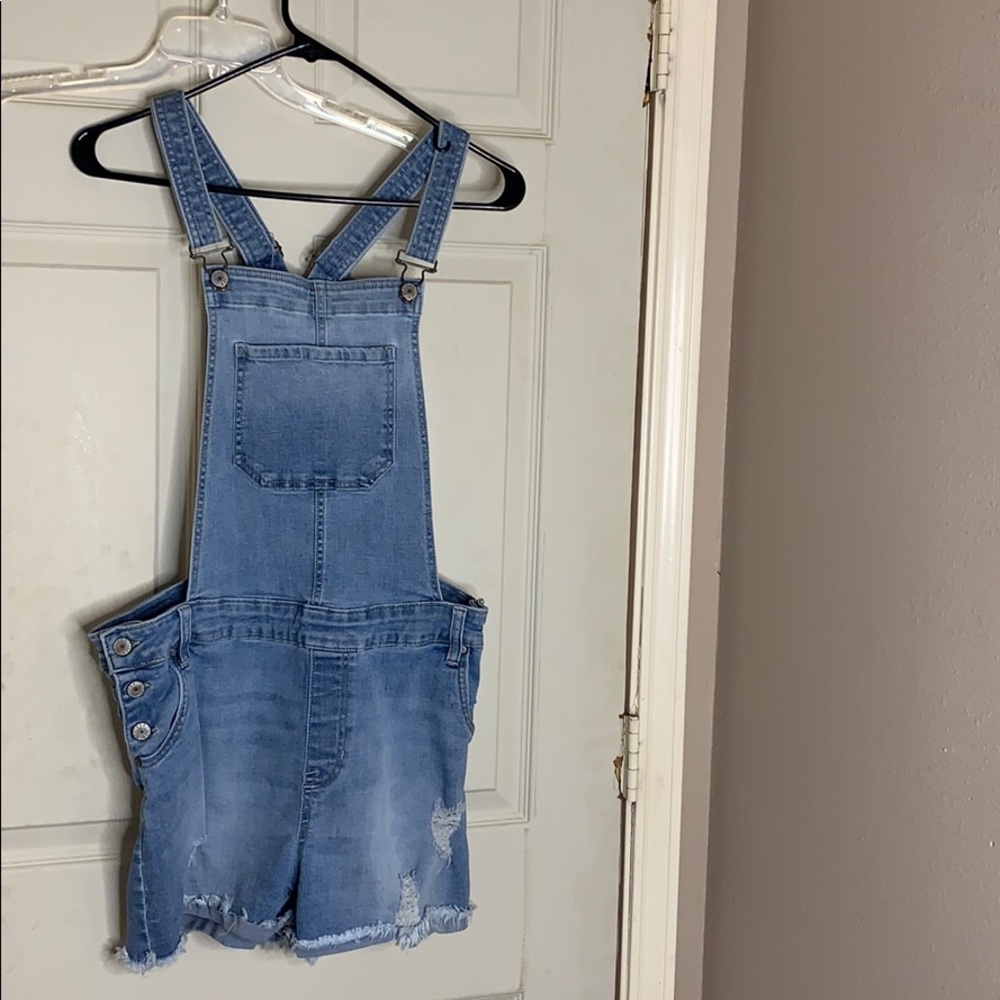 Short denim overalls